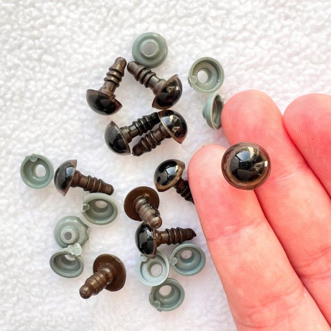 Yeux de sécurité en plastique ~ 10 mm - Lot de 10 - Marron